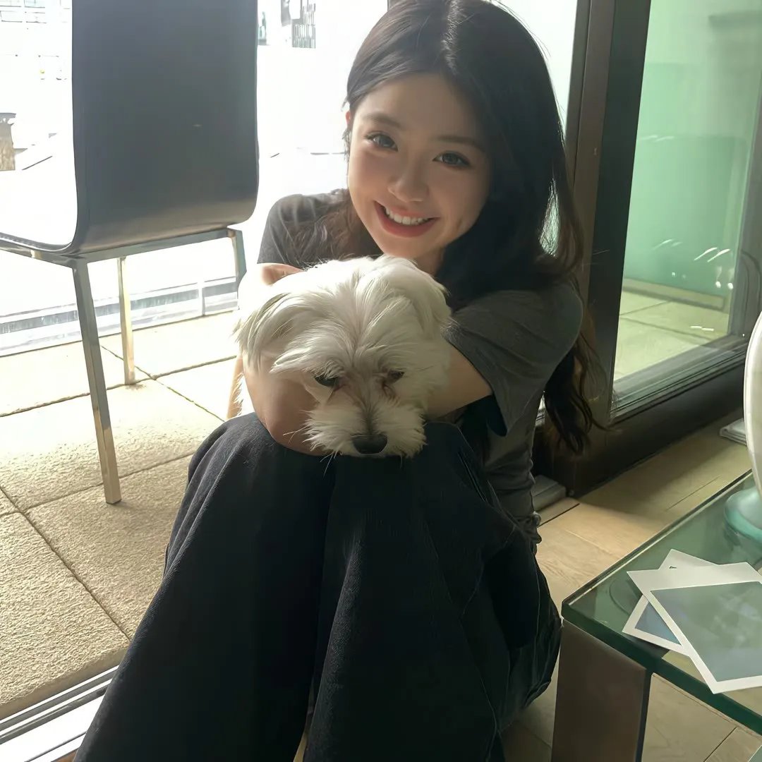 蒙娜丽莎与血月亮